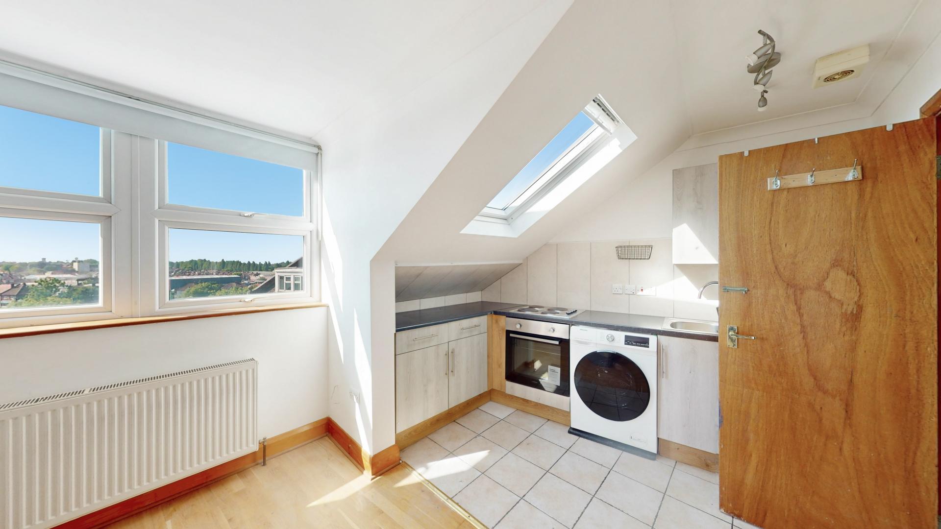 Spacious Studio Burnley Road, Dollis Hill (Inclusive of Gas, Heating+Water)